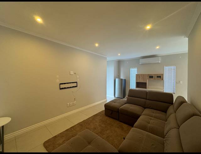 4 BEDROOM HOUSE FOR SALE IN PARKLANDS NORTH